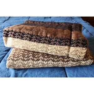 croscill pillow shams Set Of 2 Standard Covers EUC 30.5x24" Browns & Beige